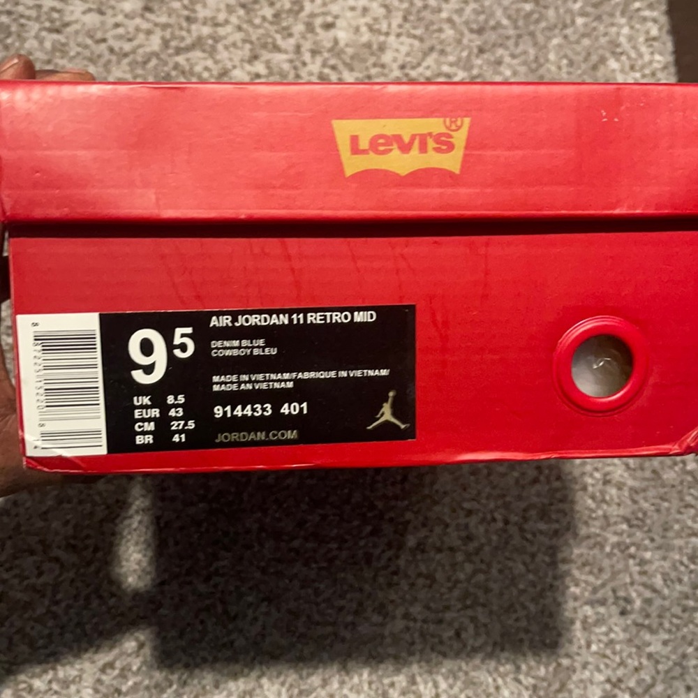 Denim Jordan 11’s